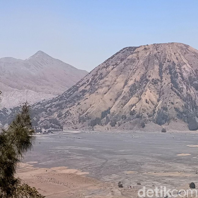 Gunung Bromo Kembali Dibuka Usai Karhutla