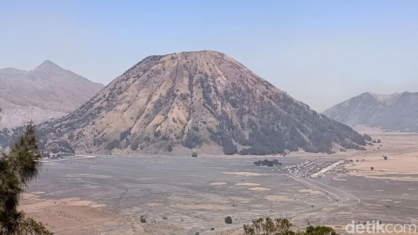 Gunung Bromo Kembali Dibuka Usai Karhutla