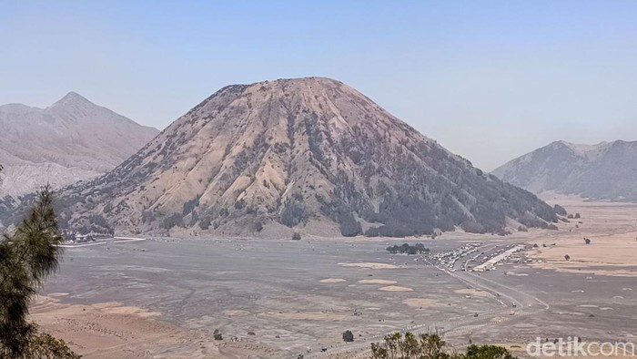 Gunung Bromo Kembali Dibuka Usai Karhutla
