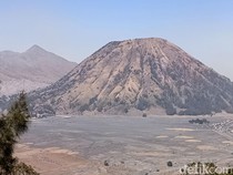 Hari Pertama Dibuka Usai Kebakaran, Ribuan Wisatawan Serbu Bromo