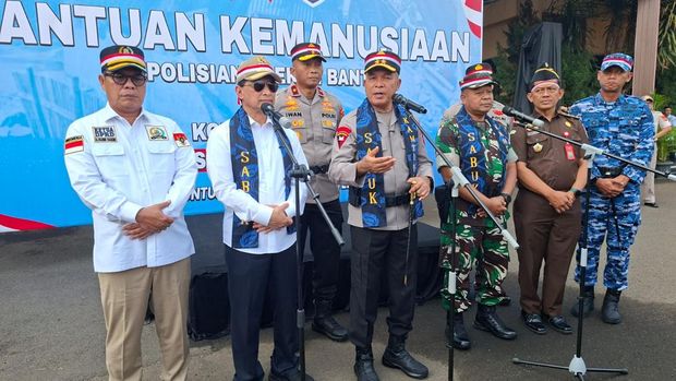 Kapolda Banten Irjen Hengki mengumpulkan sekitar 22 kelompok masyarakat dalam apel Sabuk Kamtibmas Banten.