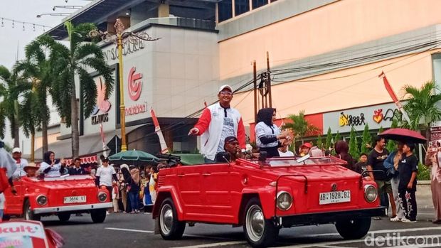 Karnaval pembangunan di Jalan Pemuda, Klaten, Rabu (19/8/2026). Karnaval pembangunan di Jalan Pemuda, Klaten, Rabu (19/8/2026).