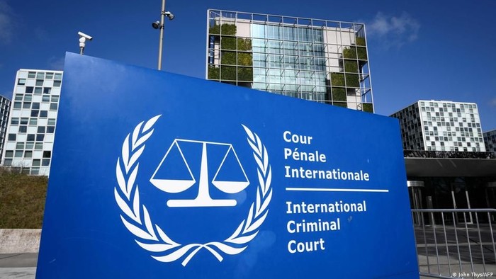 ICC sebut sanksi terhadap Hakim Tomoko Akane dan Jaksa Abdoulaye Seye sebagai serangan terang-terangan terhadap independensi pengadilan (John Thys/AFP)