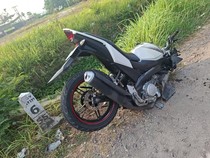 Vixion Hendak Menyalip Tabrak Vario di Lamongan, 1 Orang Tewas