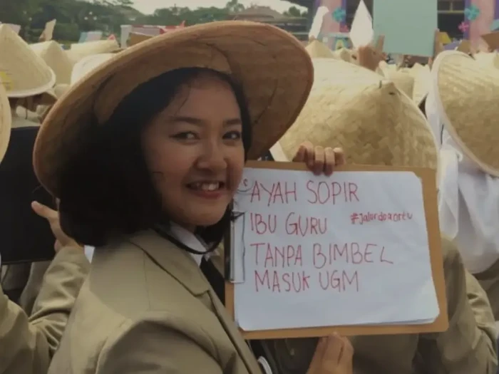 Kisah anak sopir dan guru yang masuk UGM tanpa bimbel.