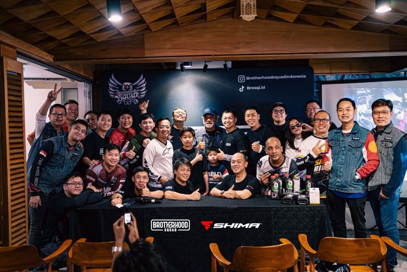 Komunitas motor kumpul untuk kopi darat (Kopdar), di tambah touring dari satu titik ke titik lain itu sih sudah biasa. Tapi kalau anak motor belajar fotografi, rasanya sih itu jarang banget. Komunitas motor kumpul untuk kopi darat (Kopdar), di tambah touring dari satu titik ke titik lain itu sih sudah biasa. Tapi kalau anak motor belajar fotografi, rasanya sih itu jarang banget.