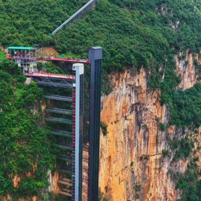 Lift Tebing 288 Meter di China Pangkas Perjalanan 6 Jam Jadi 30 Menit