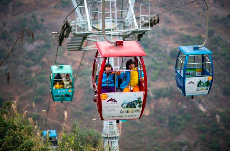 Lift tebing di China