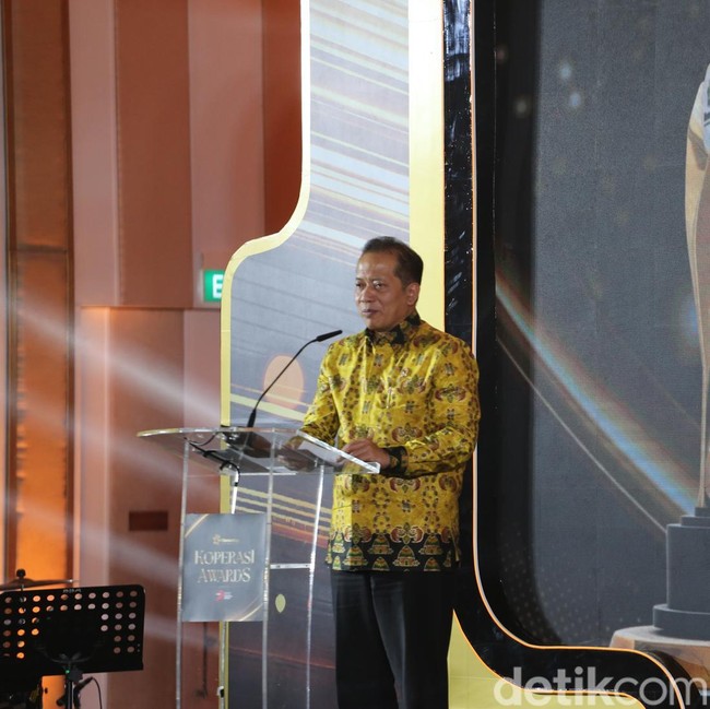 Menkop Ferry hingga Chairul Tanjung Hadiri Koperasi Awards 2026