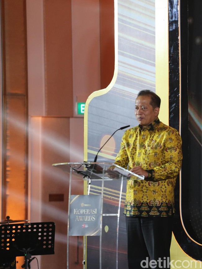 Menkop Ferry hingga Chairul Tanjung Hadiri Koperasi Awards 2026