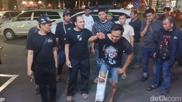 Pelaku yang membegal wanita muda di Palembang saat diamankan polisi