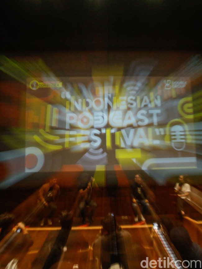 Podcast Tak Cuma Didengar, Kini Naik Panggung Lewat Festival
