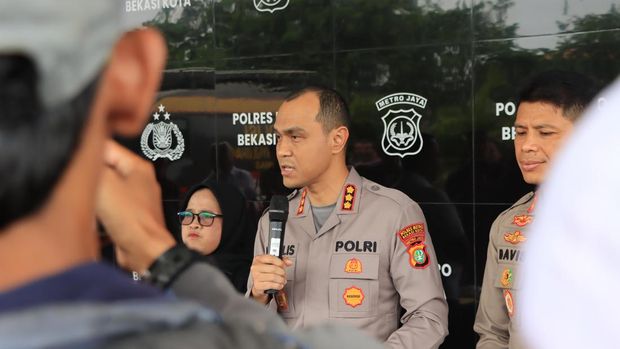 Polres Metro Bekasi Kota mengungkap 6 kasus kejahatan menonjol dan menangkap 11 pelaku selama periode 1-20 Agustus 2026.