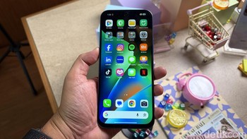 Daya pikat utama Redmi 17 terletak pada kapasitas baterai raksasa 7.500 mAh. Foto: detikINET/Anggoro Suryo Jati