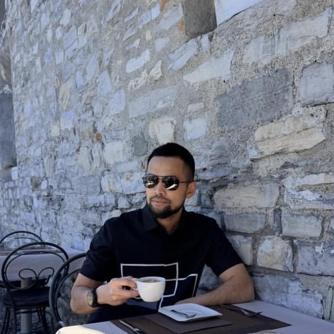 Teuku Wisnu Tekuni Bisnis Kuliner, Jualan Strudel hingga Masakan Rumah!