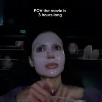 Influencer Viral Skincare-an Sambil Nonton Film di Bioskop, Tuai Kontroversi