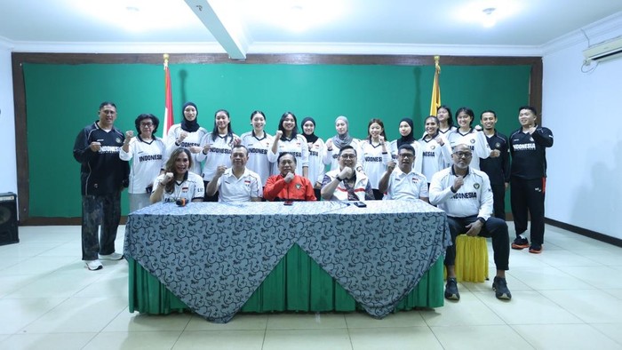Timnas voli putri Indonesia menghadapi tantangan berat di AVC Womens Volleyball Continental Championship 2026. Indonesia tergabung di Pool B bersama Thailand, Kazakhstan, dan Australia, tetapi tetap memasang target menembus enam besar.