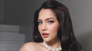 Potret Pesta Ulang Tahun Davina Karamoy yang ke-24, Glamor Dengan Nuansa Ungu