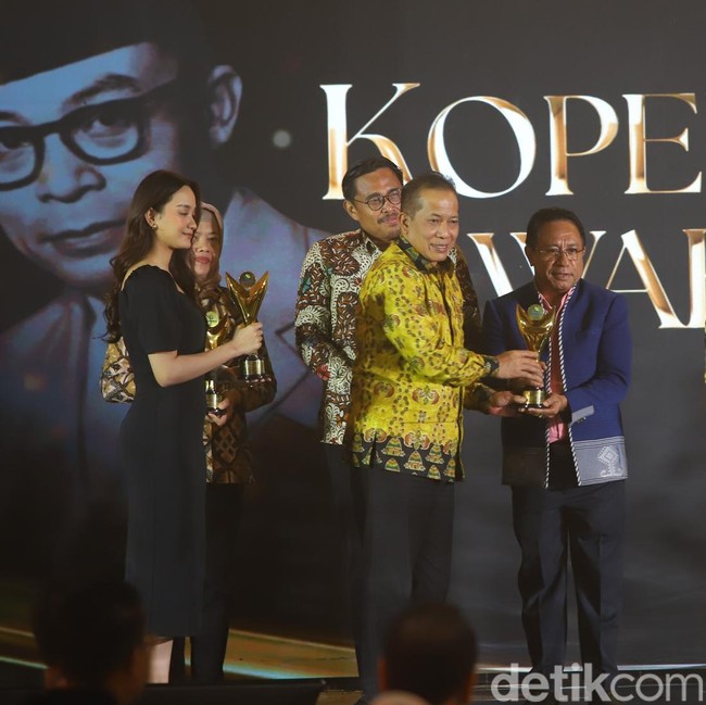 21 Kepala Daerah Raih Koperasi Awards 2026