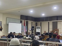 Ajudan Bupati Pekalongan Ngaku Terima Duit Kadis Buat Parsel Timses