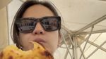 Asyiknya Pevita Pearce Makan Egg Tart hingga Bikin Pizza Sendiri!