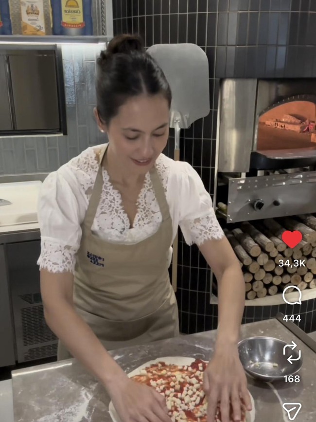 Asyiknya Pevita Pearce Makan Egg Tart hingga Bikin Pizza Sendiri!