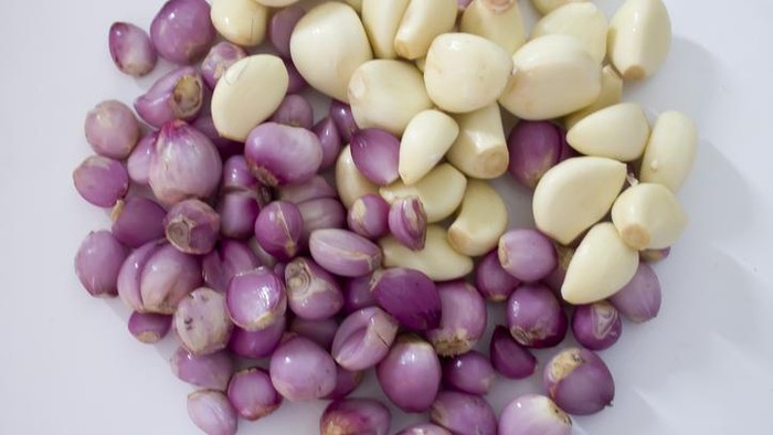 Bawang kupas