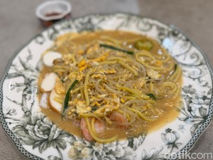 Baru! Di Kopitiam Ini Bisa Cicip Hokkien Mie hingga Teh Tarik Nikmat