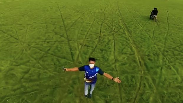 Danau di Manis Mata, Kalimantan Barat, yang mengering saat musim kemarau