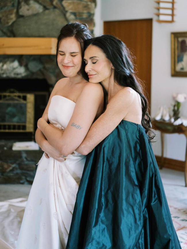 Demi Moore Tumpahkan Isi Hati Lihat Tallulah Willis Menikah