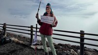 Top! Desy Genoveva Sukses Daki Gunung Fuji Meski Pemula