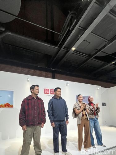 Eksplorasi gaya layering, outer, dan denim ala Ririn Ekawati, David John Schaap, Ibnu Jamil, dan Tantri Namirah untuk tampilan harian yang modis nan nyaman.