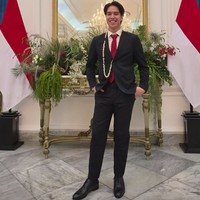 Tampaknya foto El dengan tubuh yang lebih berisi itu hanya merupakan sebuah editan. Setelahnya suami Syifa itu kembali mengunggah foto yang memperlihatkan penampilan tubuhnya yang sudah kembali seperti semula. Foto: Instagram/@elelrumi
