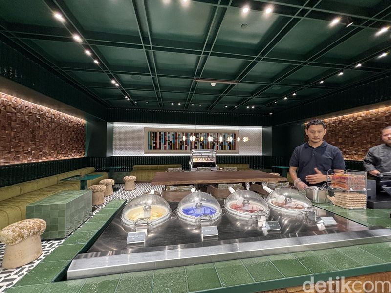Gerai Urban Revivo yang berlokasi di Senayan City Mall Jakarta resmi dibuka pada 21 Agustus 2026. Gerai Urban Revivo yang berlokasi di Senayan City Mall Jakarta resmi dibuka pada 21 Agustus 2026.