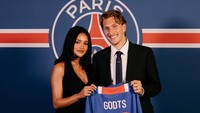 Potret Haifa Salem Ali, Istri Mika Godts yang Temani Suami Gabung ke PSG