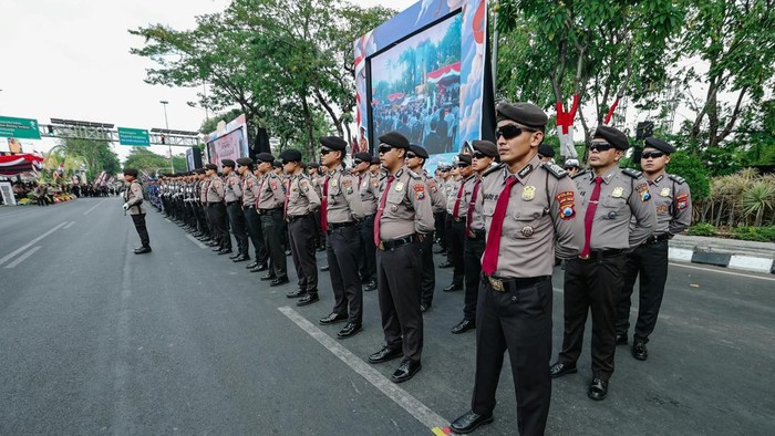 Hari Juang Polri di Surabaya