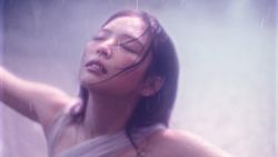 Potret Jennie Sang Malaikat yang Jatuh dari Langit