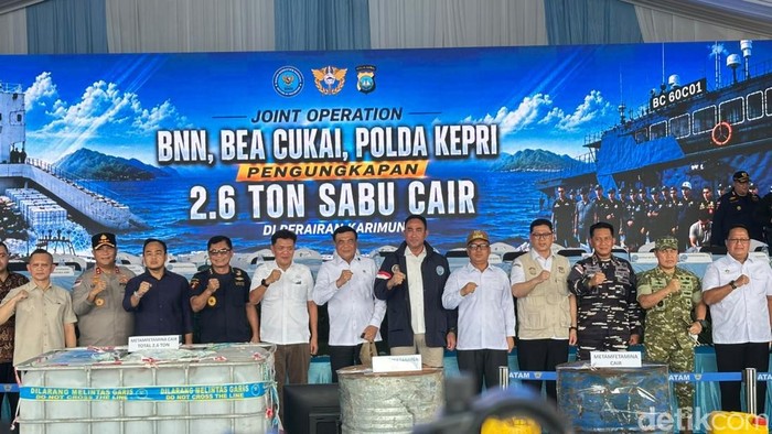 Jumpa pers kasus 2,6 ton narkoba cair. (Rizky/detikcom)