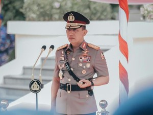 DPR Setujui Pemberhentian dengan Hormat Jenderal Listyo Sigit dari Kapolri