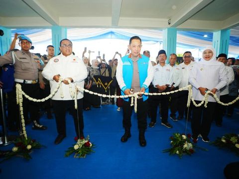 Kapolri Resmikan Gedung KSPSI AGN Jatim (dok.Polri)