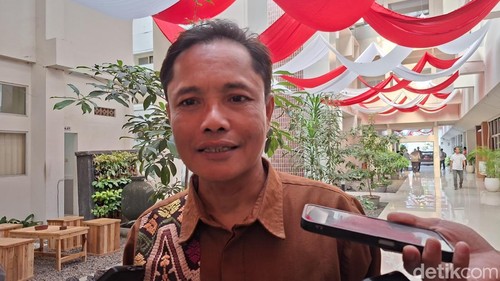 Kepala Dinas Pendidikan, Pemuda dan Olahraga (Dikpora) NTB, Samsul Hadi. (Foto: Ahmad Viqi/detikBali).