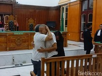 Hakim Persilahkan Jaksa Kembangkan Kasus Korupsi Smartboard Tebing Tinggi