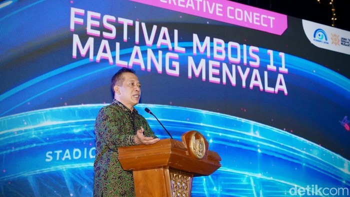 Menteri Koperasi Ferry Julianto saat menyampaikan sambutan di Festival Mbois 11, Kota Malang.