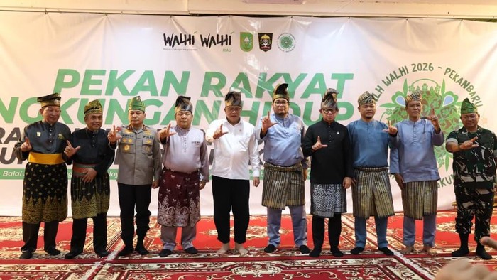 Menteri Lingkungan Hidup hingga Kapolda Riau hadiri Pekan Rakyat Lingkungan Hidup di Kota Pekanbaru, Jumat (21/8/2027).
