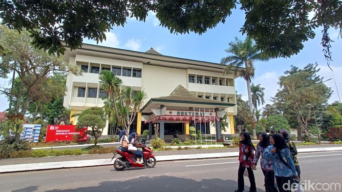 Rektoran Unsoed Purwokerto