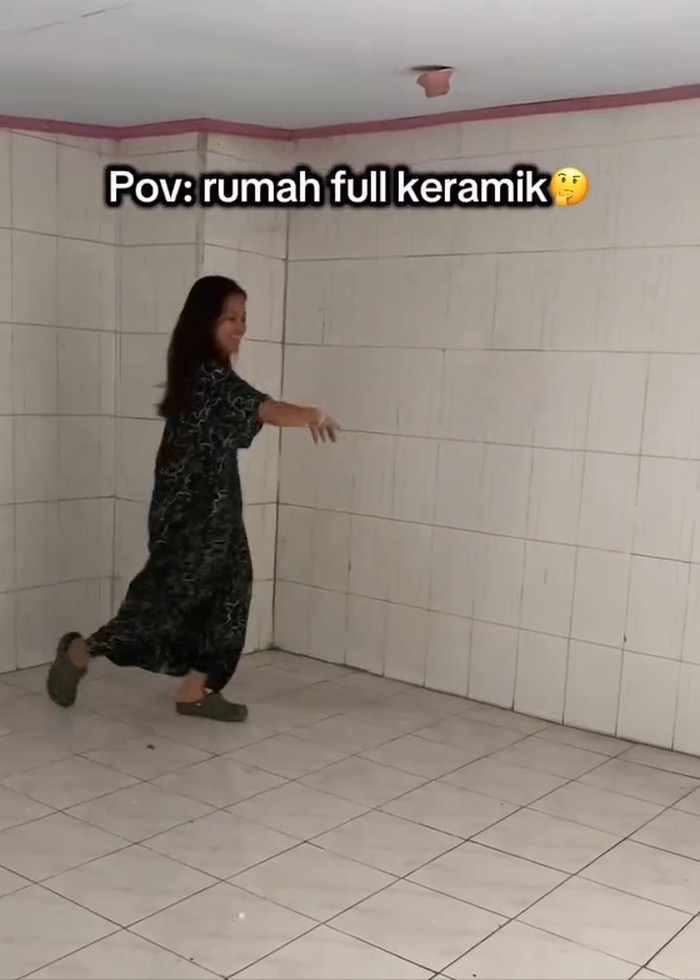 Rumah berlapis keramik di Pinrang, Sulawesi Selatan. Rumah berlapis keramik di Pinrang, Sulawesi Selatan.