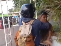 Urusan Klakson Bikin Pemotor Piting Pengemudi Mobil di Jagakarsa