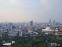 Menikmati Jakarta dari Puncak Monumen Nasional