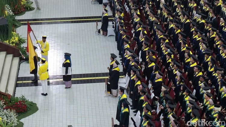 Potret Wisuda UI, Sebanyak 4.141 Mahasiswa Lulus Cum Laude