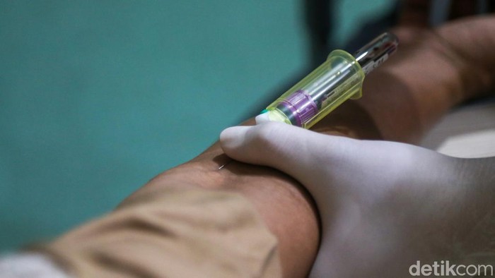 Kelompok Bimbingan Ibadah Haji dan Umrah Daarul Hikmah menggelar Medical Check Up (MCU) bagi calon jamaah haji tahun keberangkatan 2027 di Yayasan Daarul Hikmah Pamulang, Tangerang Selatan, Sabtu (22/8/2026).